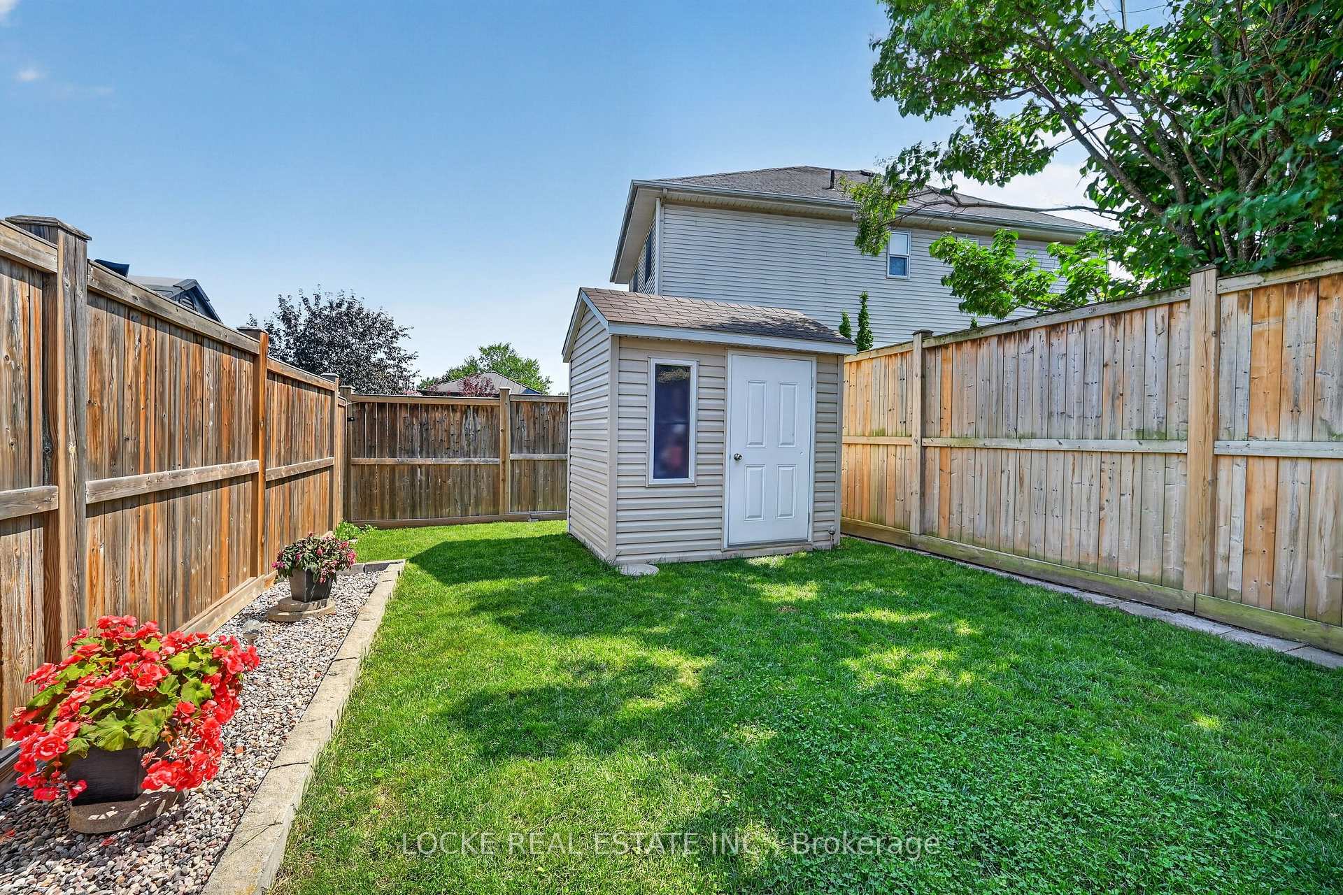 Photo 43 of 431 Lawler Crescent, Ottawa, Chatelaine Village — HOMEH