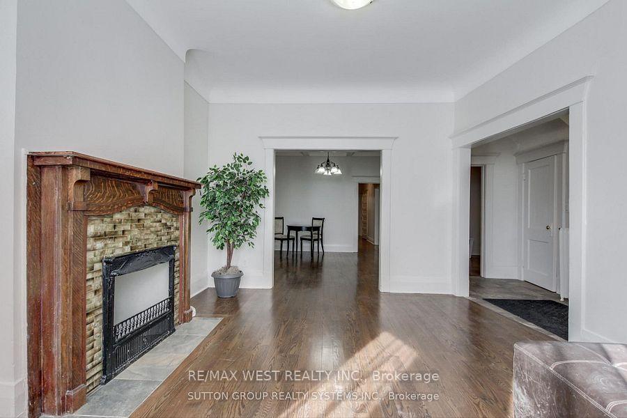 Photo 4 of 328 High Park Avenue, Toronto, Junction Area — HOMEH