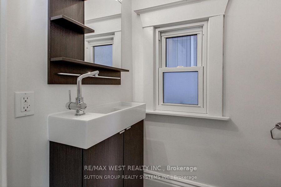 Photo 11 of 328 High Park Avenue, Toronto, Junction Area — HOMEH