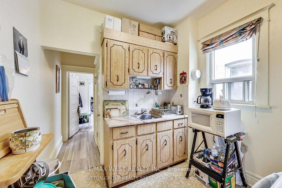 Photo 16 of 328 High Park Avenue, Toronto, Junction Area — HOMEH