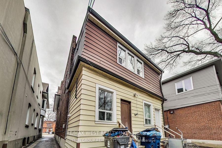 Photo 17 of 328 High Park Avenue, Toronto, Junction Area — HOMEH