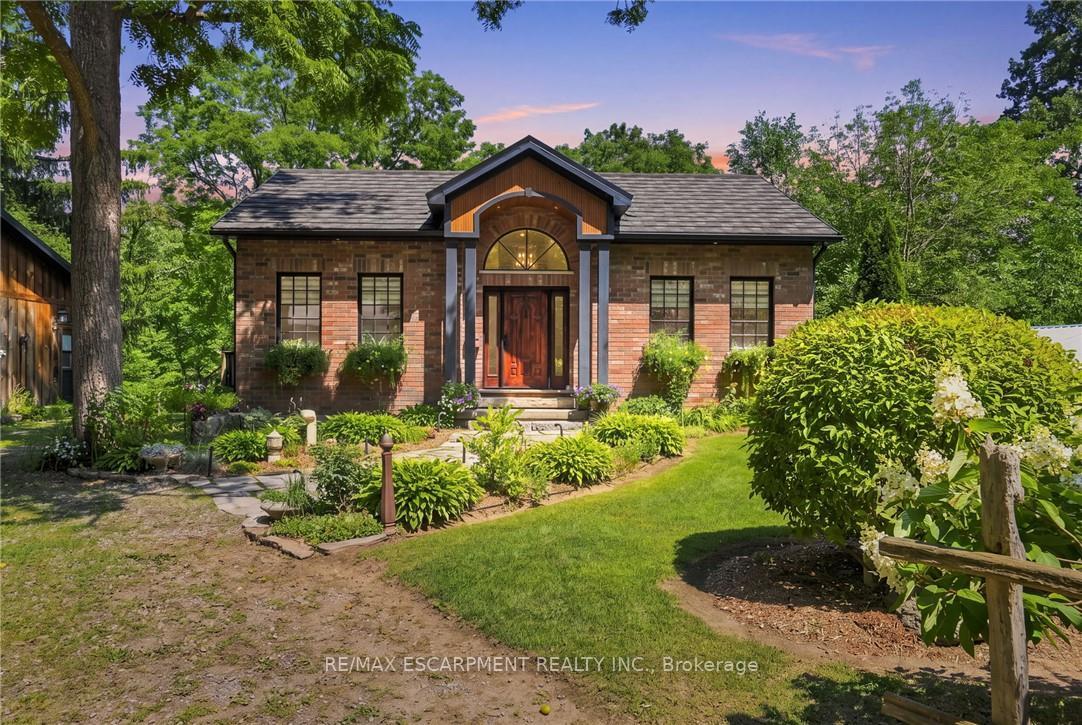 Photo 1 of 376 Moxley Road, Hamilton, Greensville — HOMEH