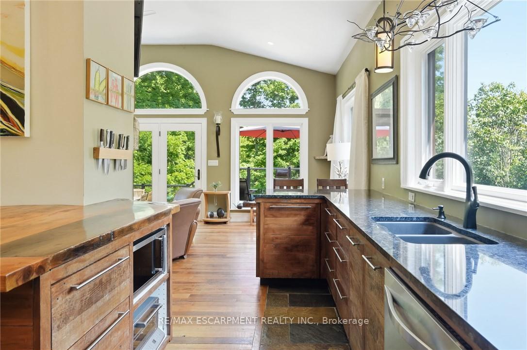 Photo 12 of 376 Moxley Road, Hamilton, Greensville — HOMEH