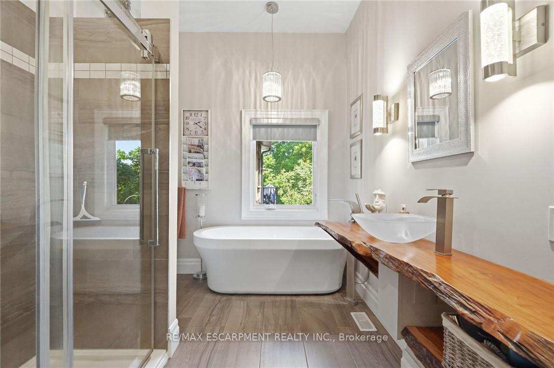 Photo 18 of 376 Moxley Road, Hamilton, Greensville — HOMEH