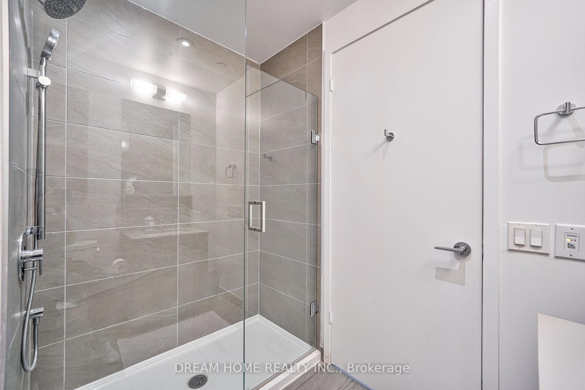 Photo 6 of Unit 1908, 898 Portage Parkway, Vaughan, Vaughan Corporate Centre — HOMEH