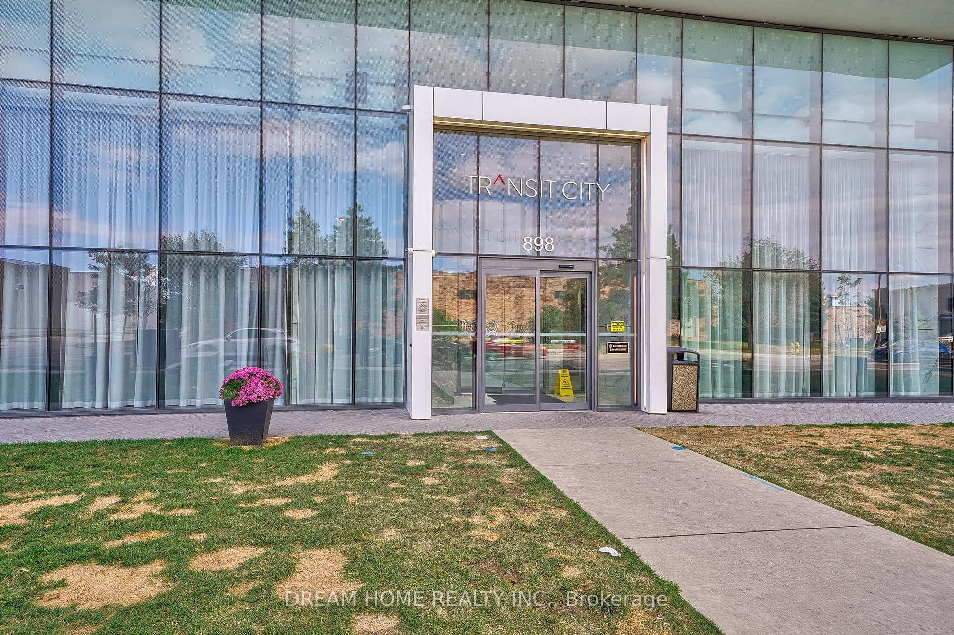 Photo 17 of Unit 1908, 898 Portage Parkway, Vaughan, Vaughan Corporate Centre — HOMEH