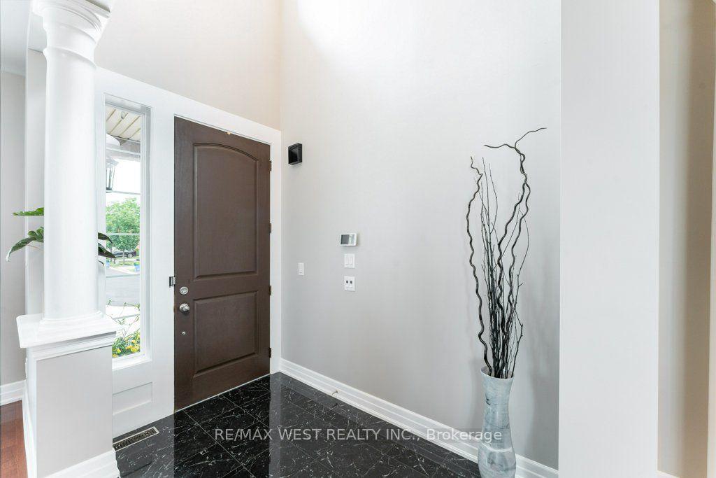 Photo 5 of 85 Aird Court, Milton, Scott — HOMEH