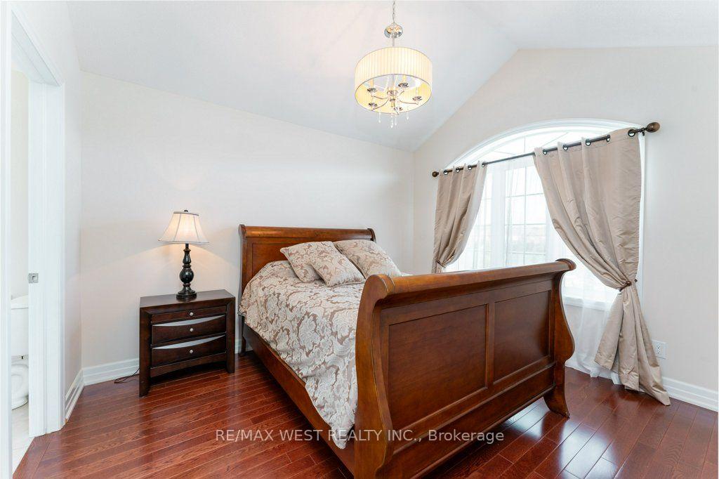 Photo 20 of 85 Aird Court, Milton, Scott — HOMEH