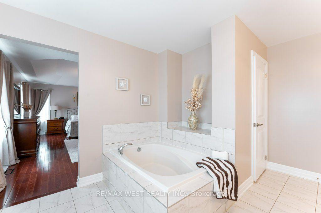 Photo 33 of 85 Aird Court, Milton, Scott — HOMEH