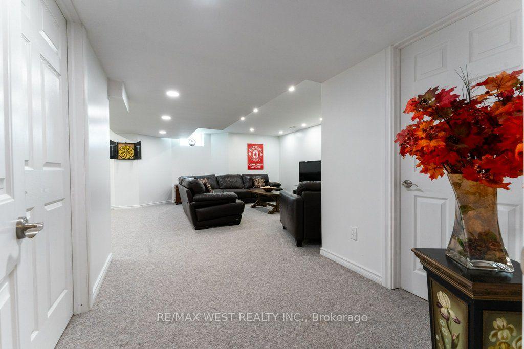 Photo 41 of 85 Aird Court, Milton, Scott — HOMEH