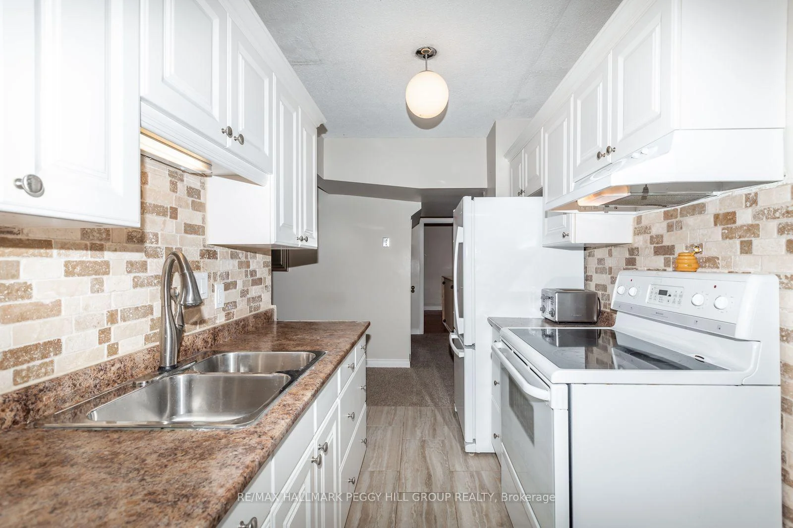 Photo 39 of 246 Mary Street, Orillia — HOMEH