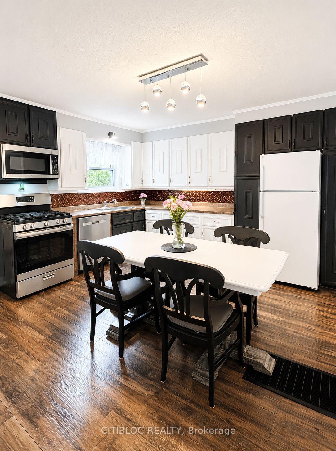 Photo 4 of 67 Ottawa Avenue, South River — HOMEH