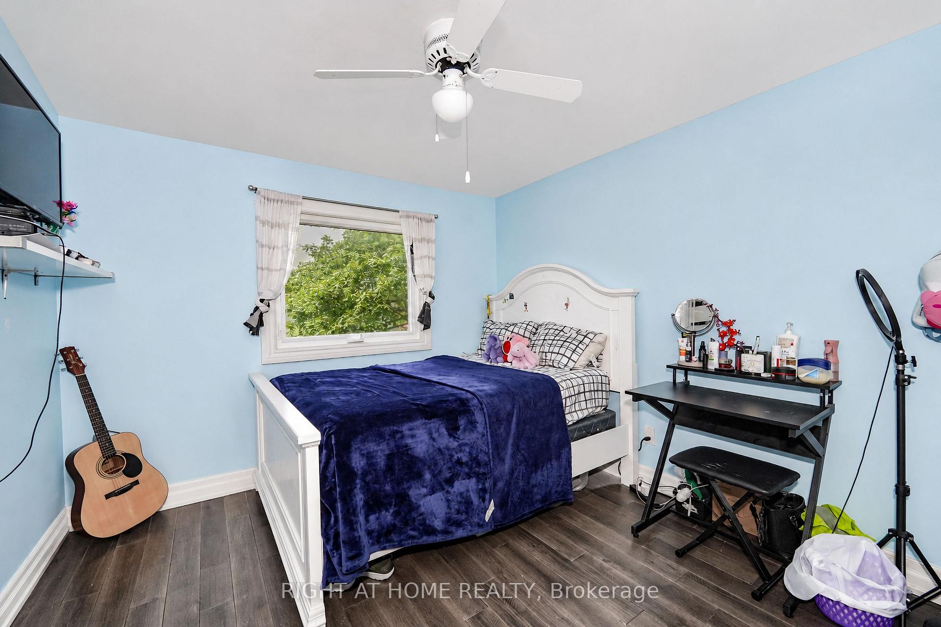 Photo 9 of 17 Clover Avenue, Barrie, Allandale Heights — HOMEH