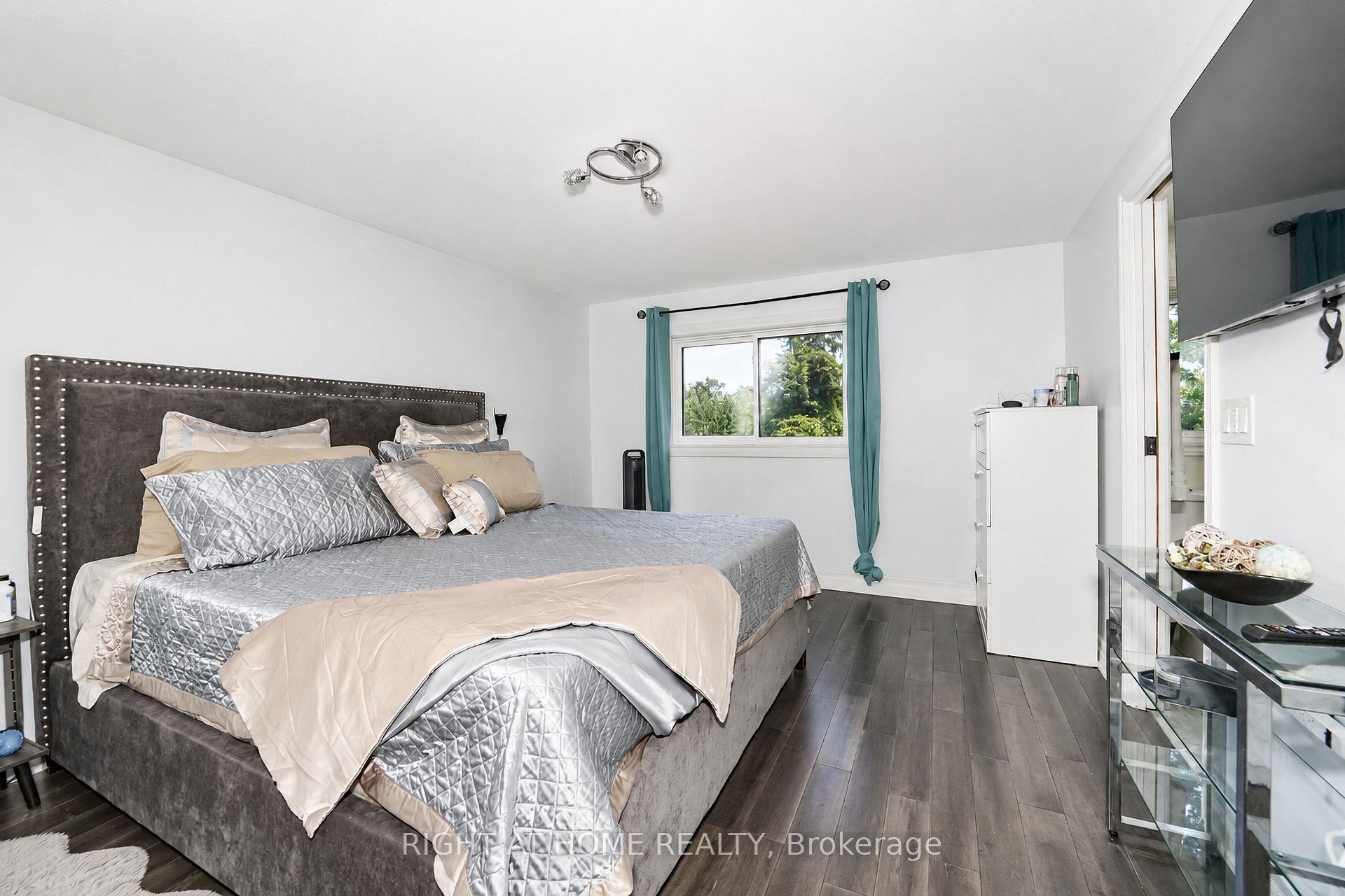 Photo 11 of 17 Clover Avenue, Barrie, Allandale Heights — HOMEH