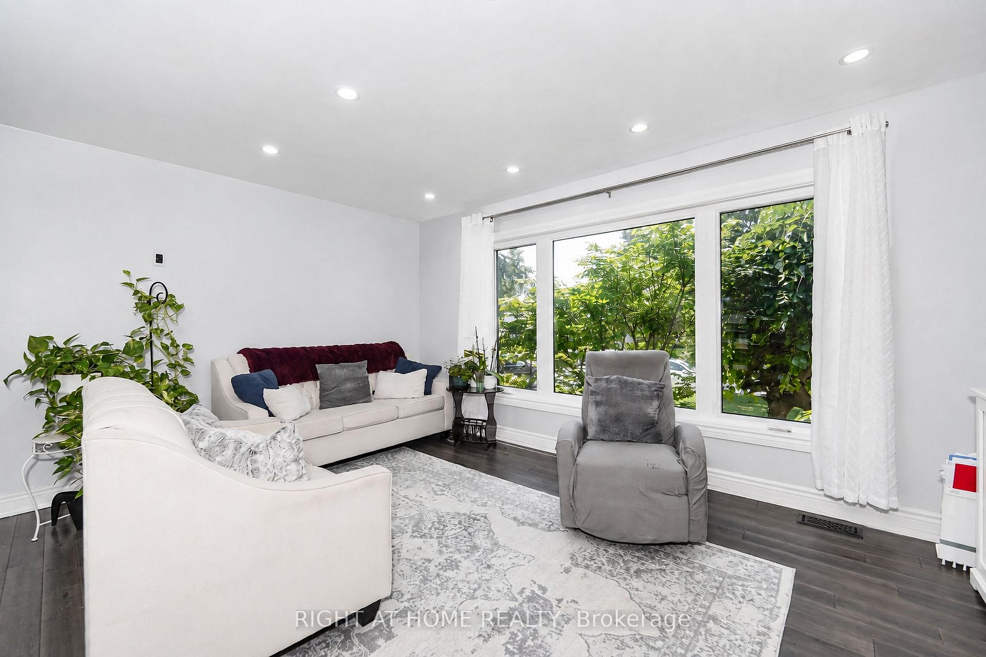 Photo 17 of 17 Clover Avenue, Barrie, Allandale Heights — HOMEH