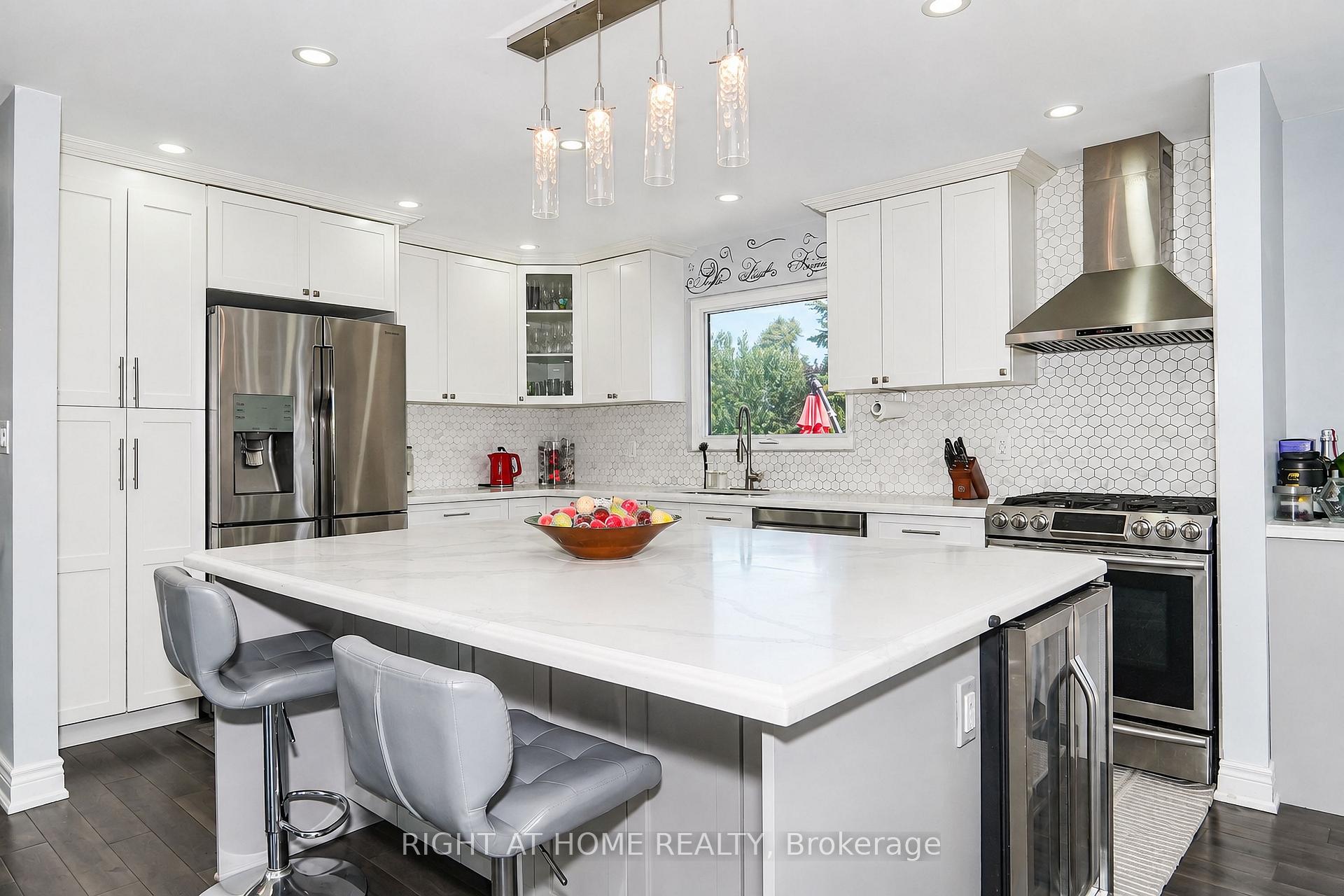 Photo 23 of 17 Clover Avenue, Barrie, Allandale Heights — HOMEH