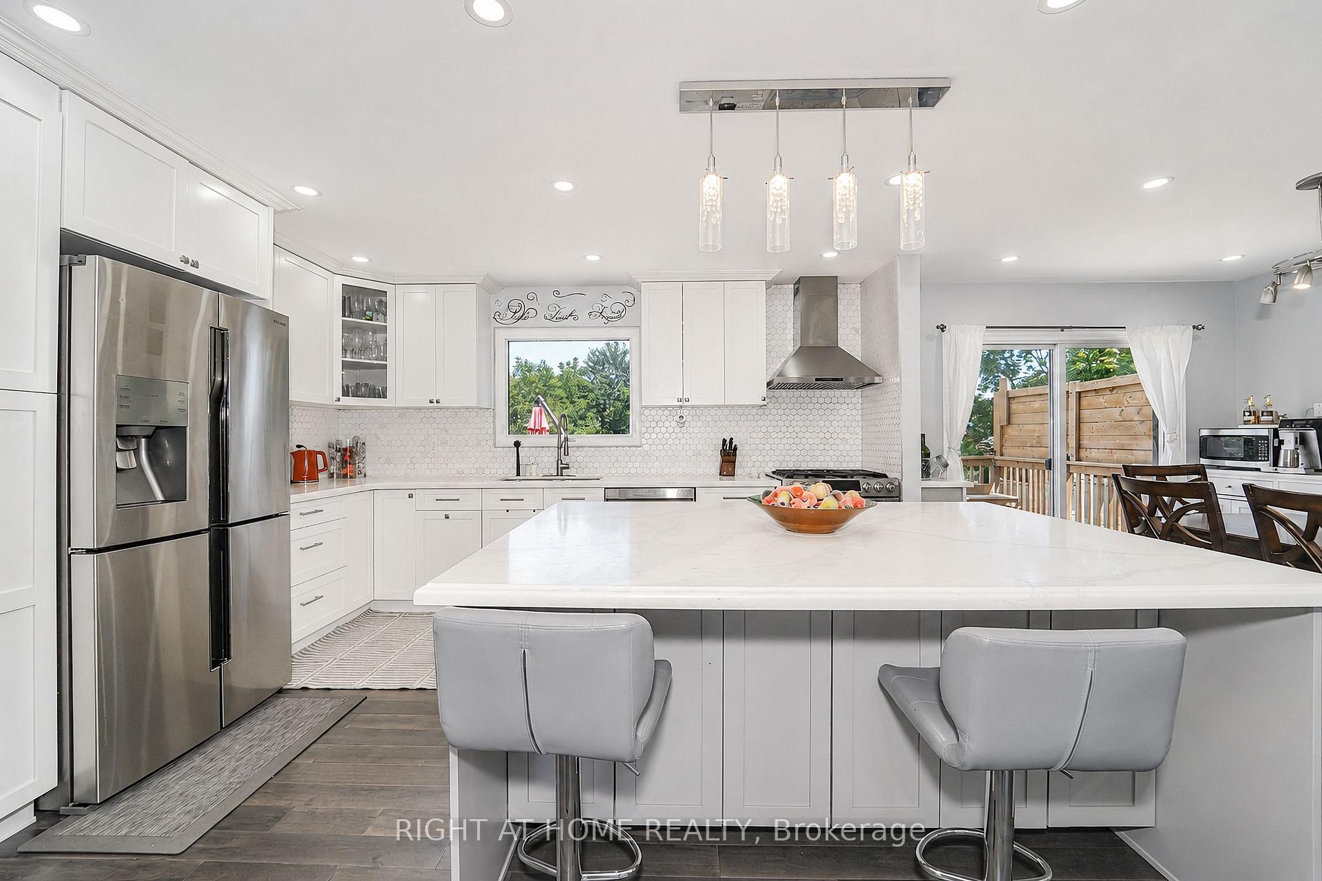 Photo 24 of 17 Clover Avenue, Barrie, Allandale Heights — HOMEH