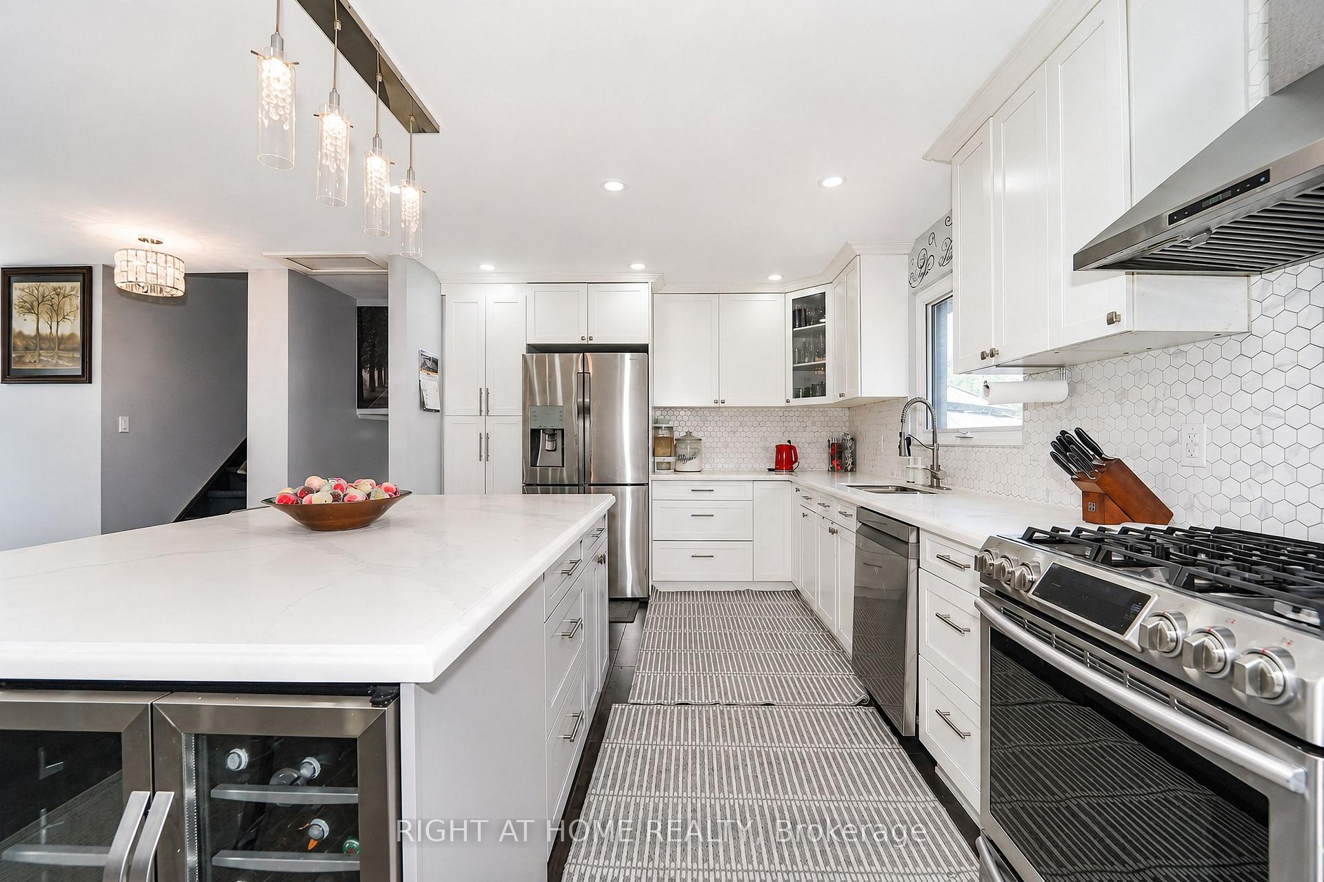 Photo 25 of 17 Clover Avenue, Barrie, Allandale Heights — HOMEH