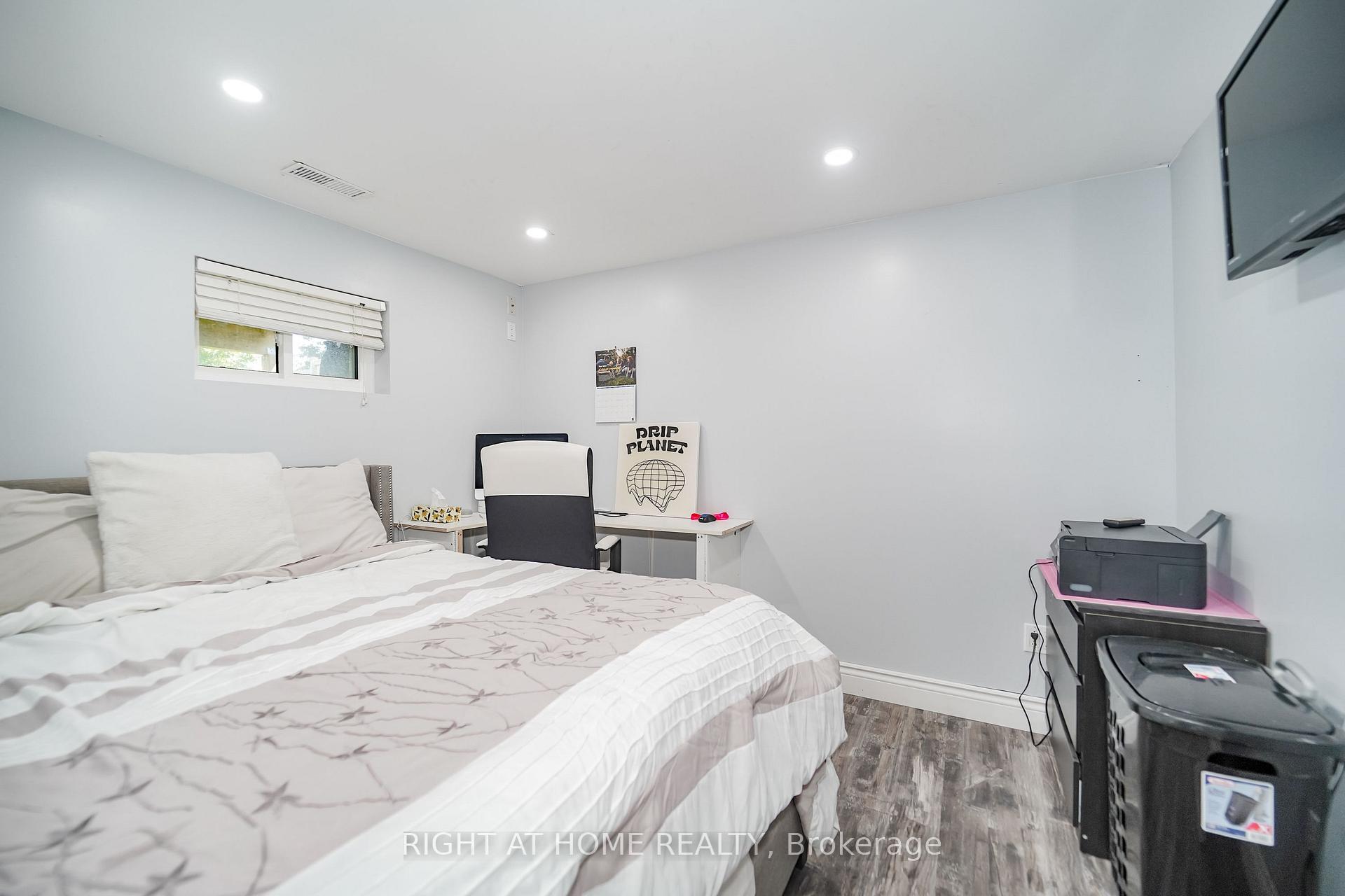Photo 36 of 17 Clover Avenue, Barrie, Allandale Heights — HOMEH