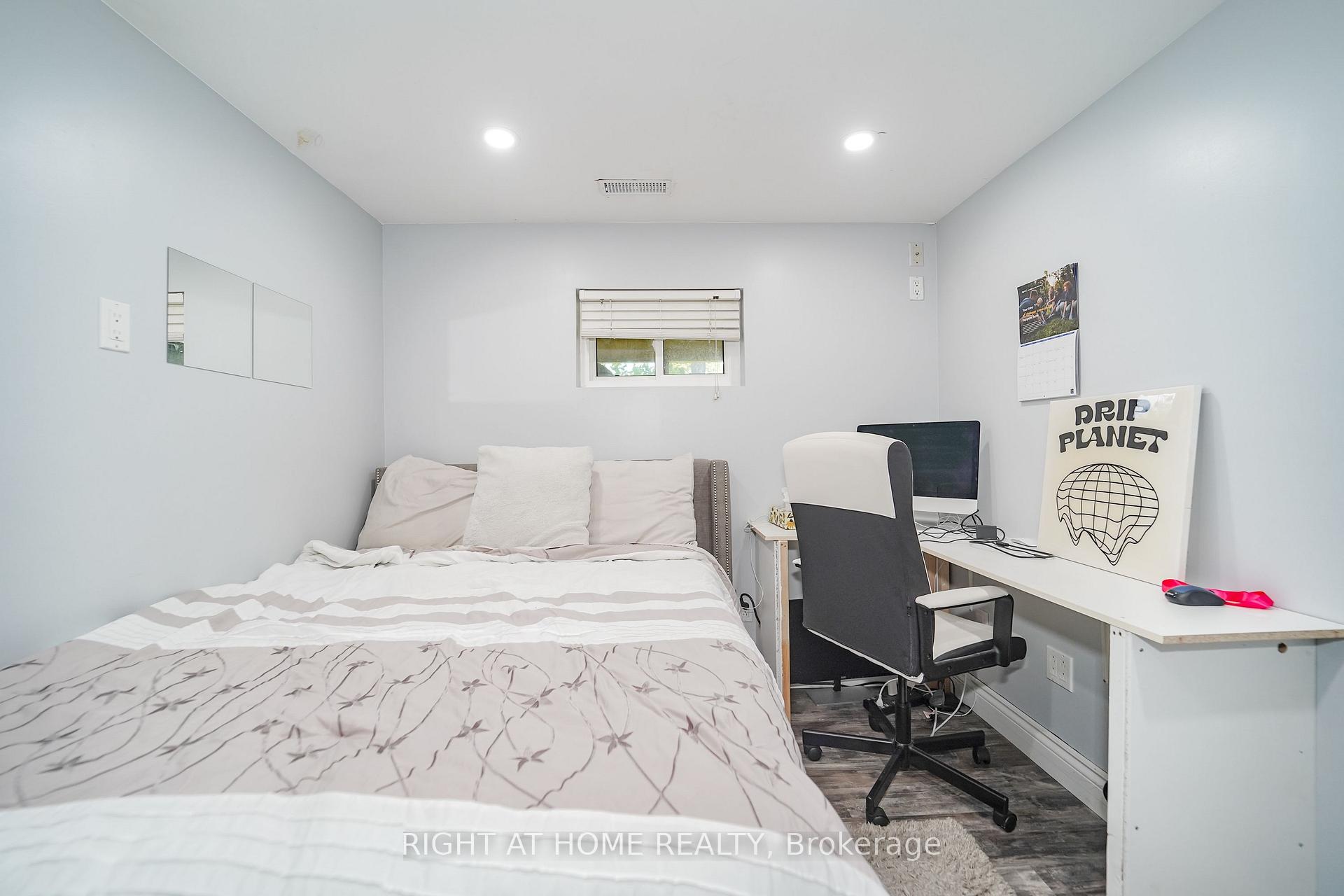 Photo 37 of 17 Clover Avenue, Barrie, Allandale Heights — HOMEH