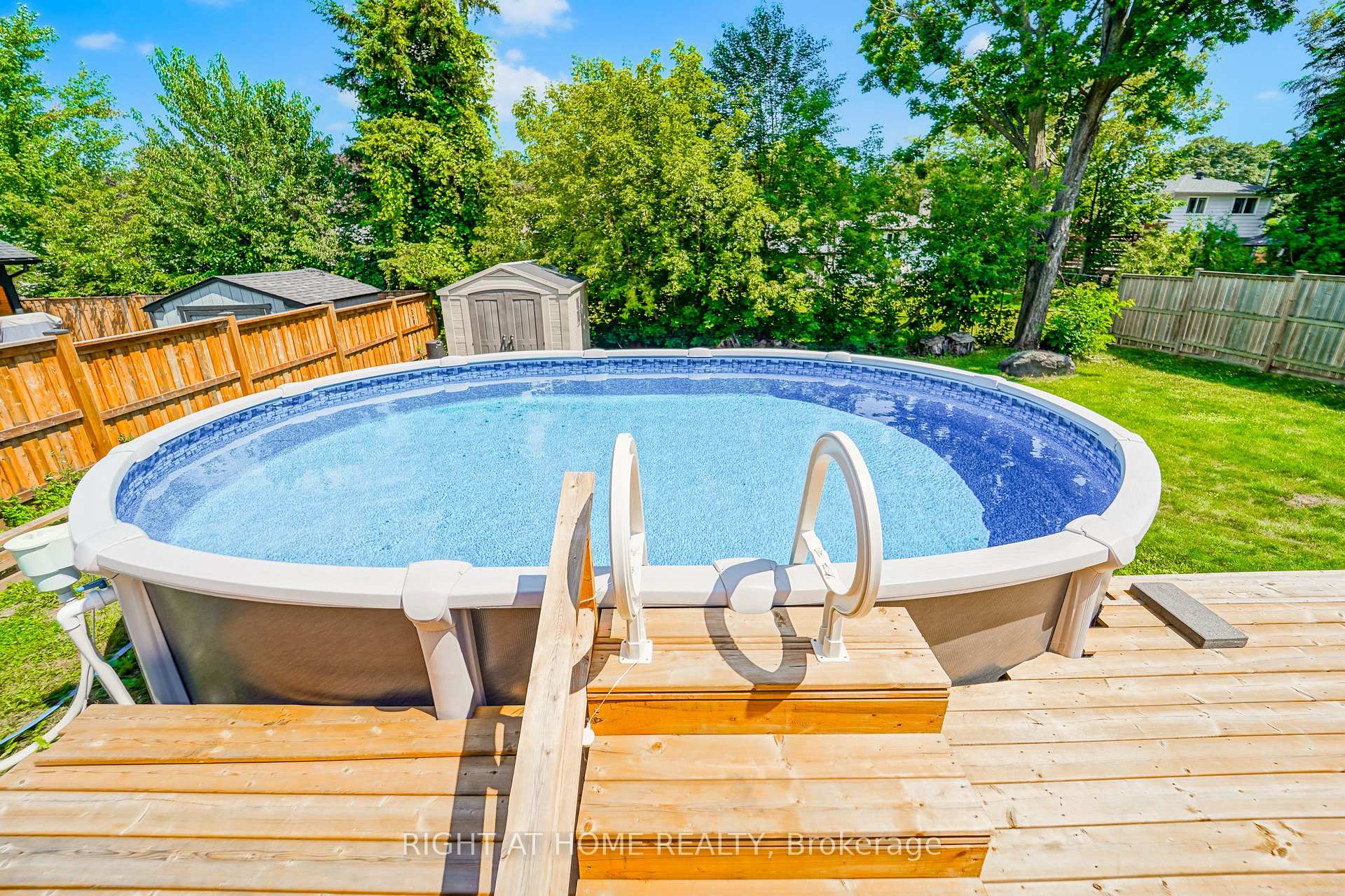 Photo 46 of 17 Clover Avenue, Barrie, Allandale Heights — HOMEH