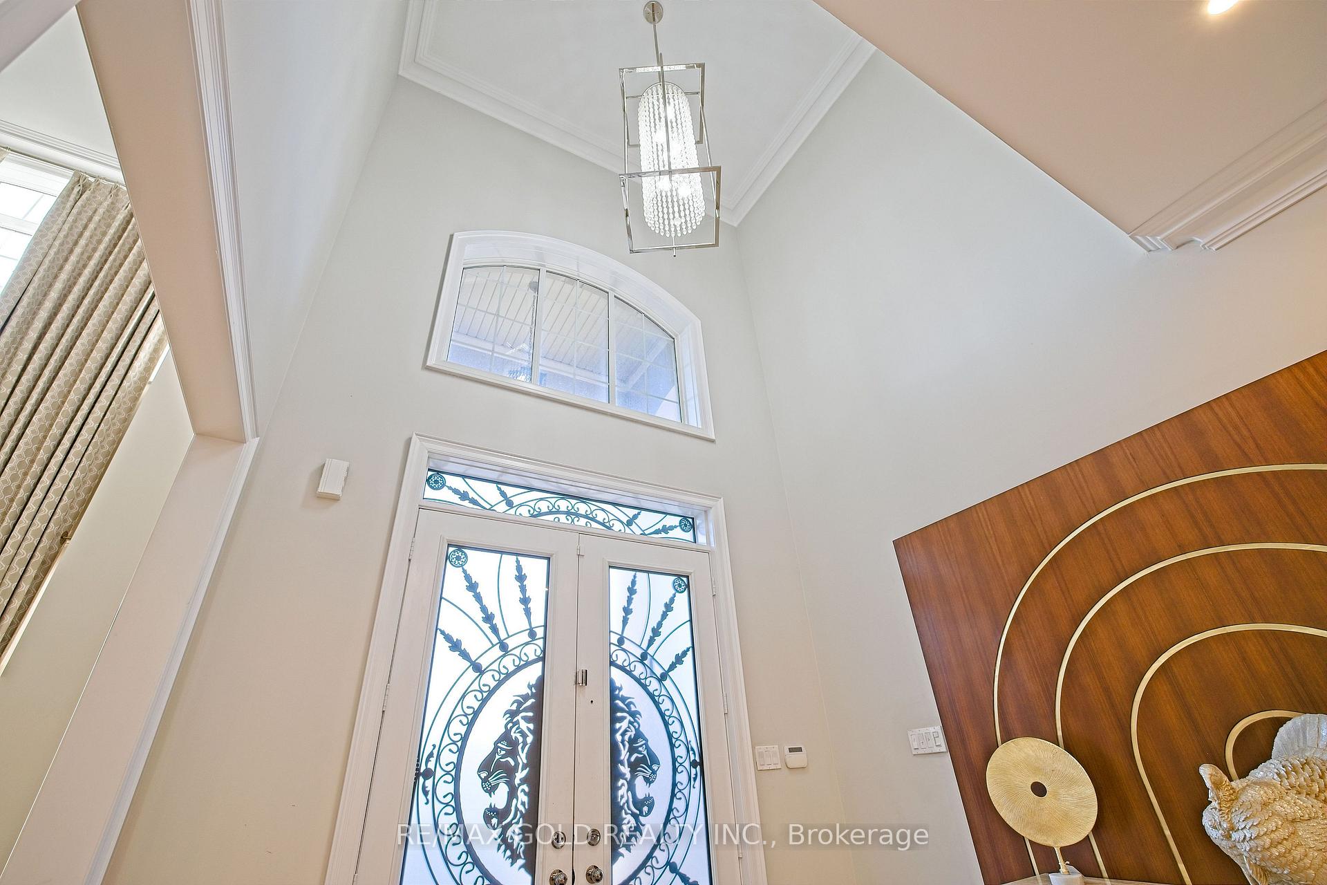 Photo 4 of 9 Lauderhill Road, Brampton, Vales of Castlemore North — HOMEH