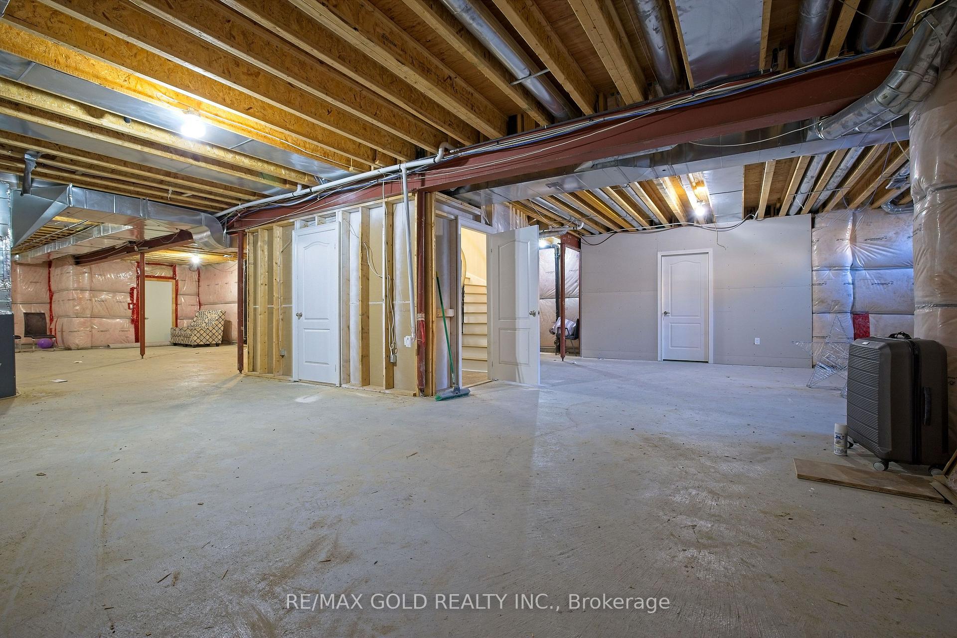 Photo 43 of 9 Lauderhill Road, Brampton, Vales of Castlemore North — HOMEH