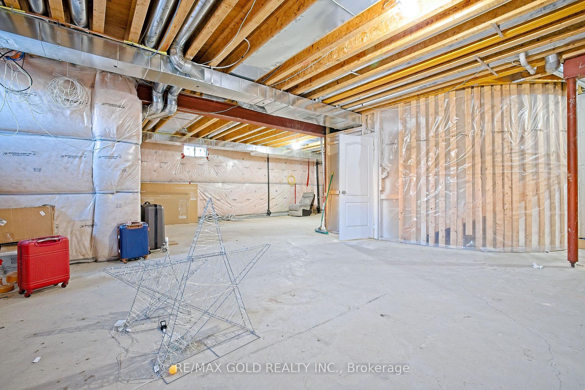 Photo 44 of 9 Lauderhill Road, Brampton, Vales of Castlemore North — HOMEH