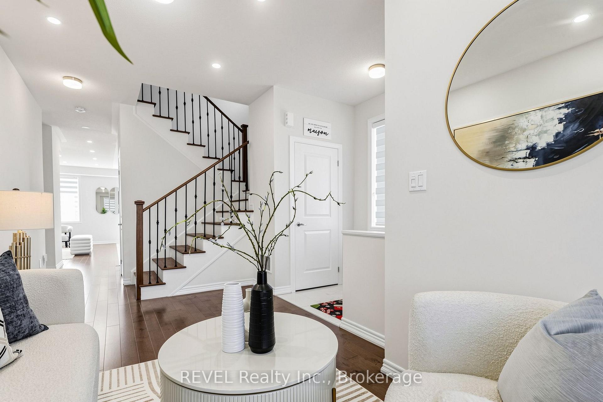 Photo 5 of 993 Lockie Drive, Oshawa, Kedron — HOMEH