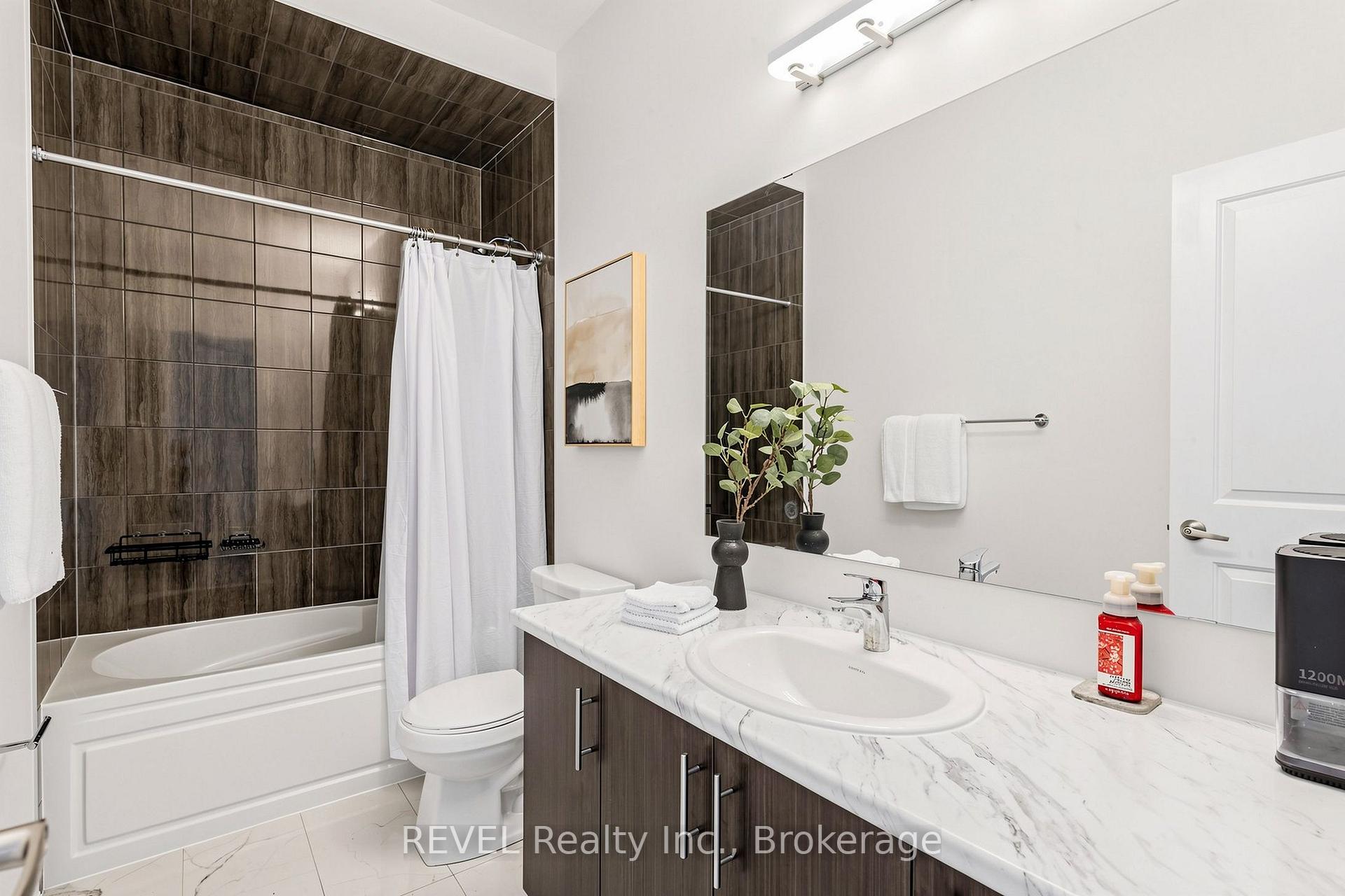 Photo 34 of 993 Lockie Drive, Oshawa, Kedron — HOMEH