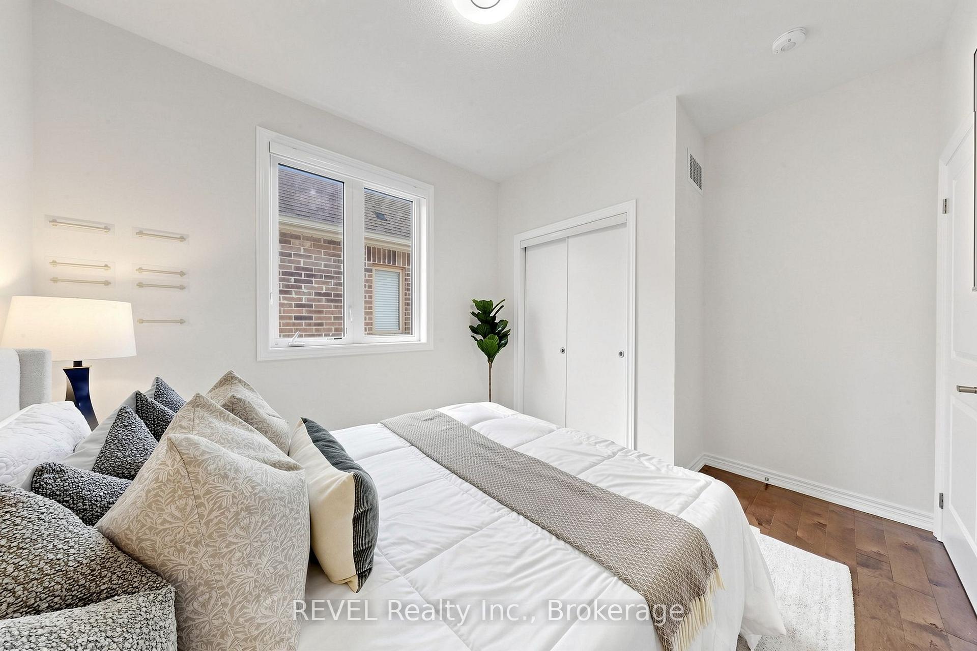 Photo 37 of 993 Lockie Drive, Oshawa, Kedron — HOMEH