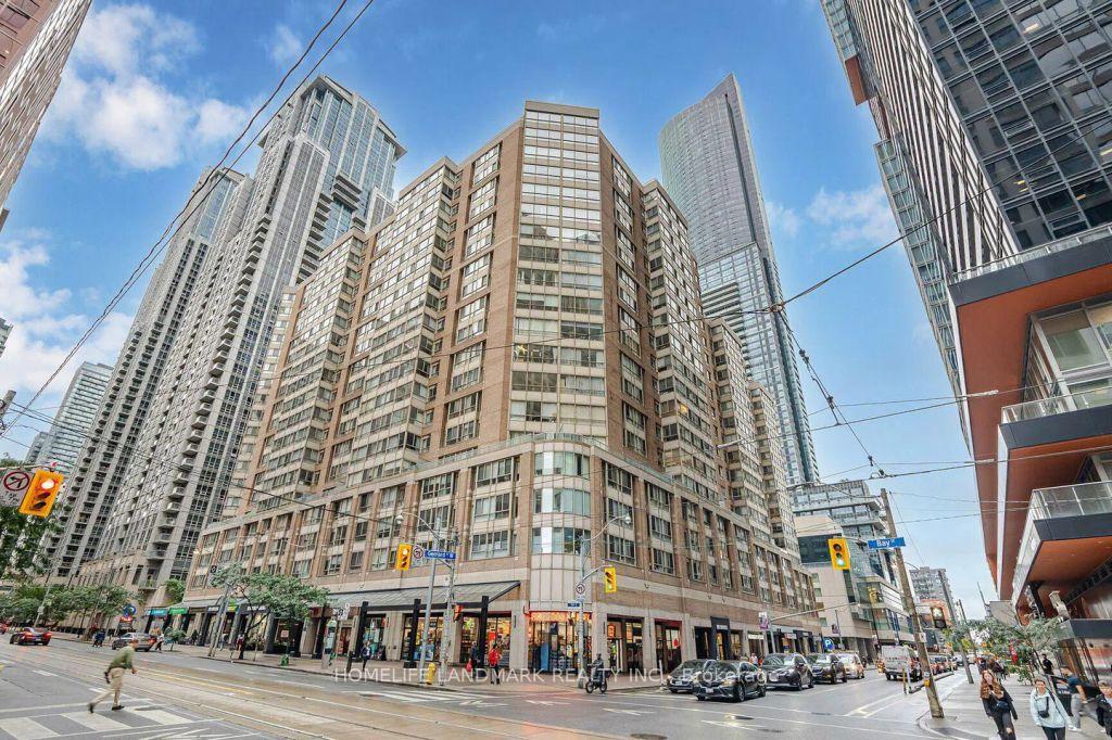 Front of Unit 1511, 44 Gerrard Street W