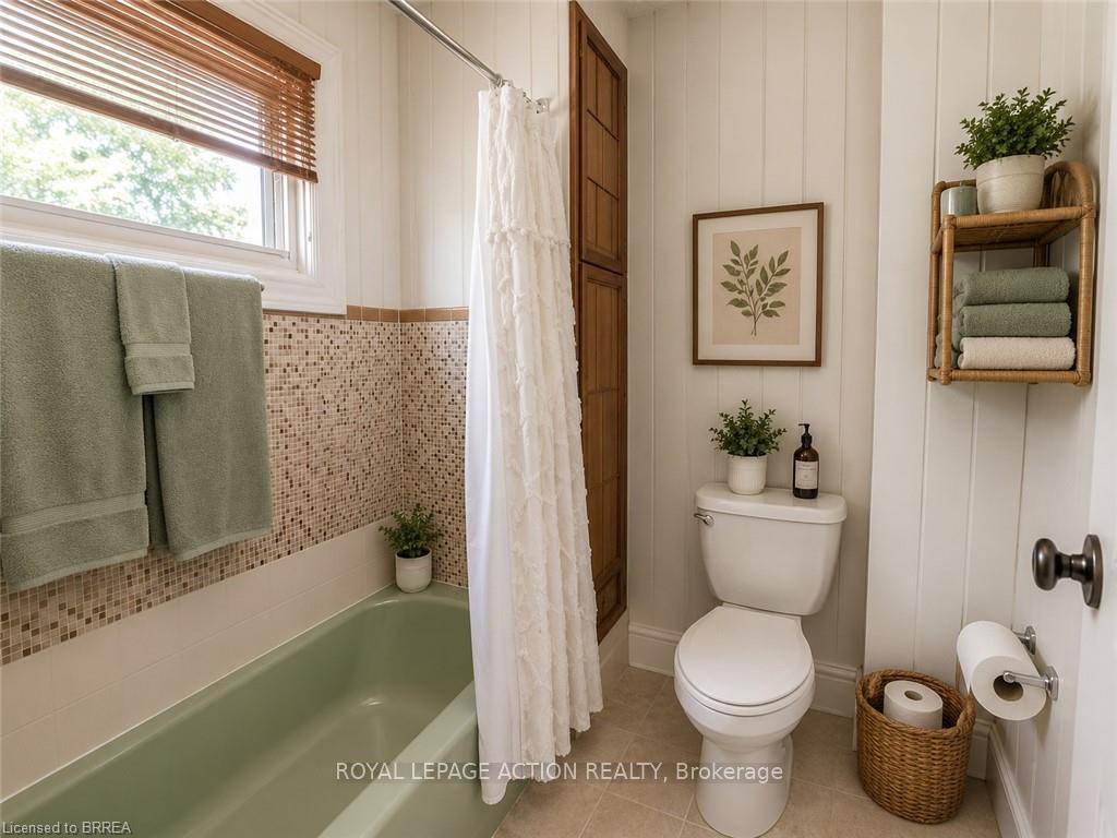 Photo 18 of 49 Palmerston Avenue, Brantford, North Ward — HOMEH