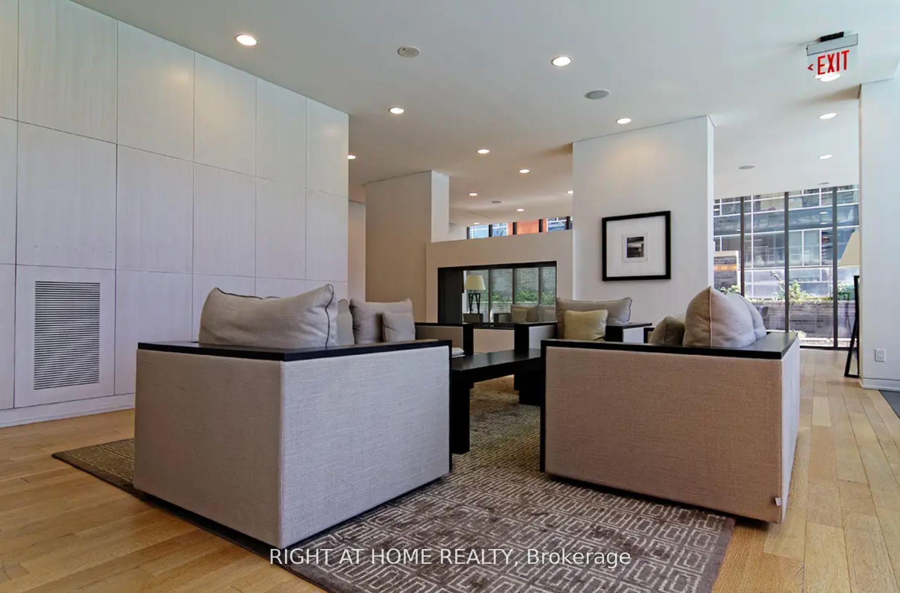 Photo 8 of Unit 2403, 33 Charles Street E, Toronto, Church-Yonge Corridor — HOMEH