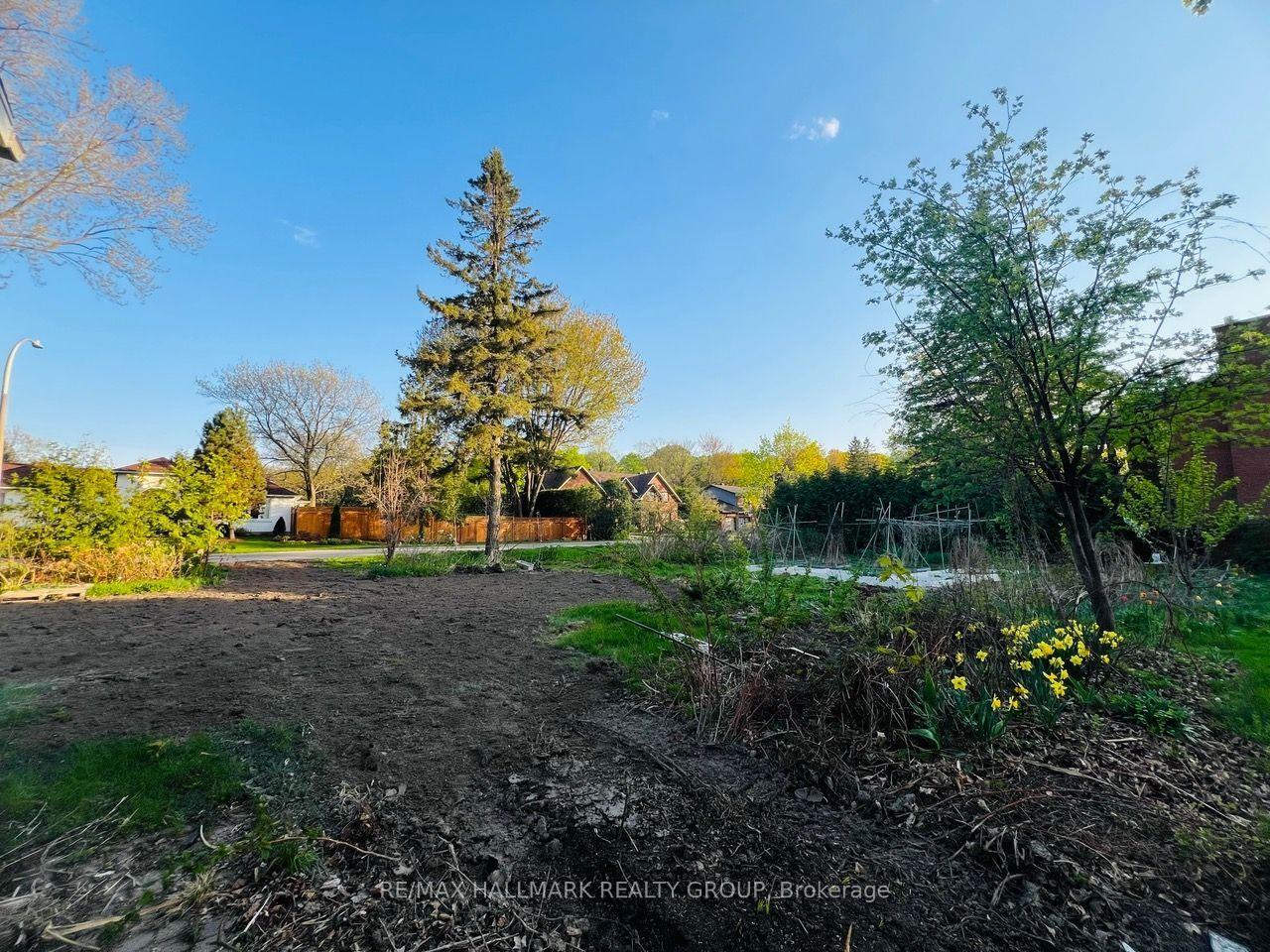 Photo 13 of 4807 Massey Lane Crescent, Ottawa, Rothwell Heights — HOMEH