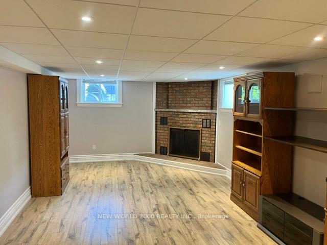 Photo 5 of Unit Unit 1, 21 Flamingo Crescent, North York, Brookhaven-Amesbury — HOMEH