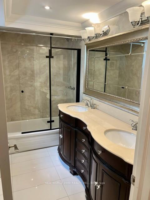 Photo 7 of Unit Unit 1, 21 Flamingo Crescent, North York, Brookhaven-Amesbury — HOMEH