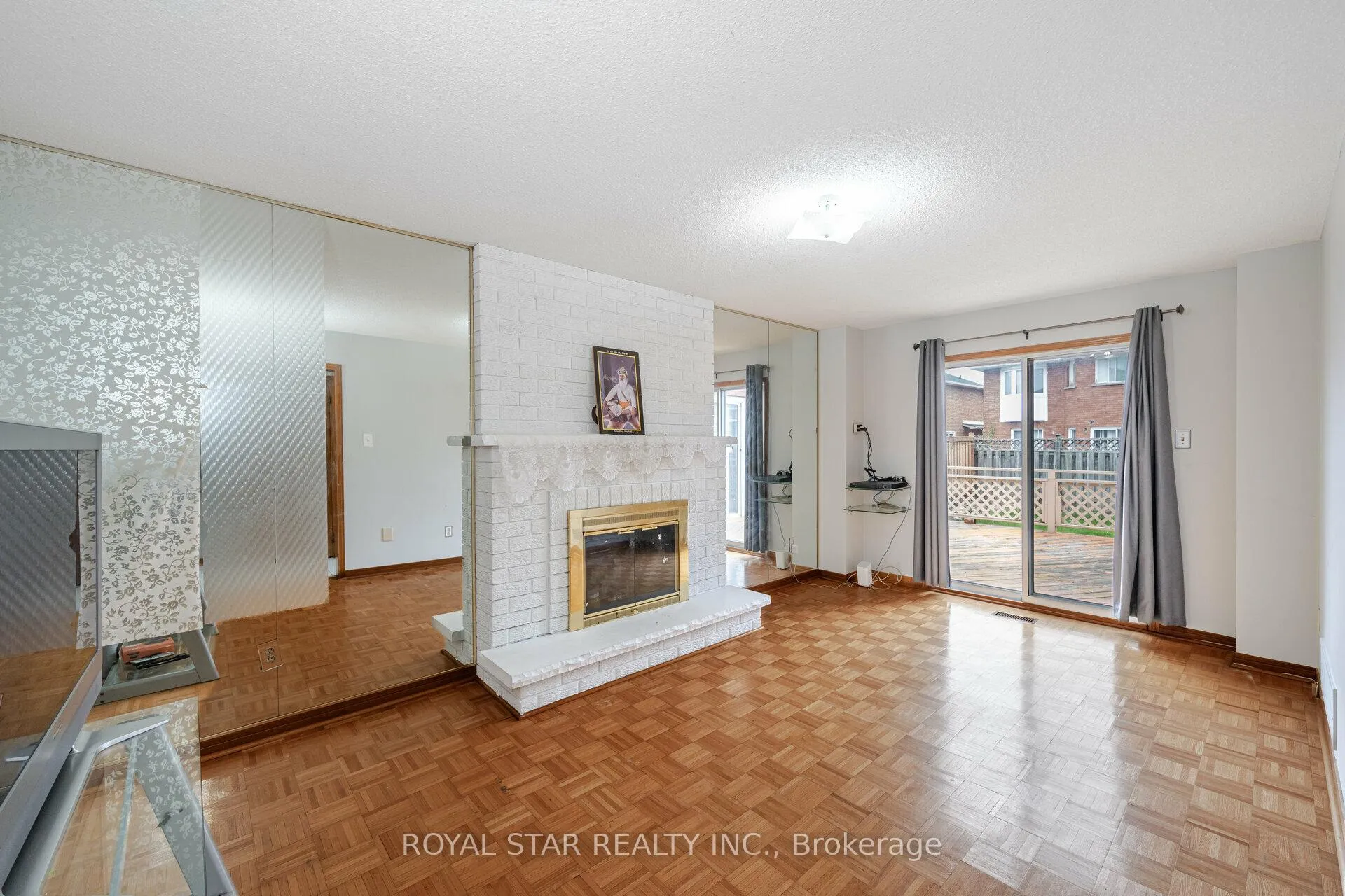 Photo 11 of 10 Hedgerow Avenue, Brampton, Fletcher's Creek South — HOMEH