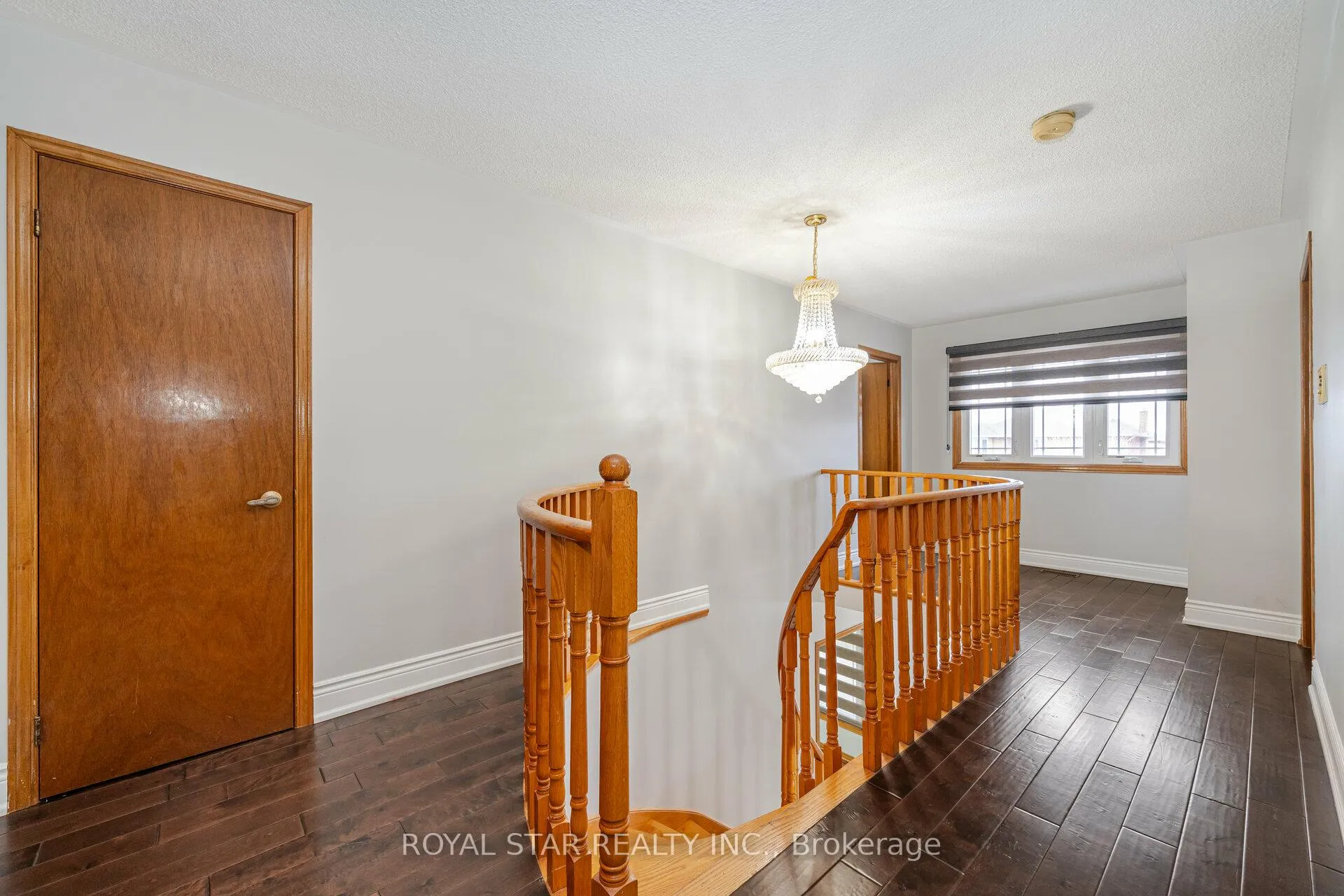 Photo 16 of 10 Hedgerow Avenue, Brampton, Fletcher's Creek South — HOMEH