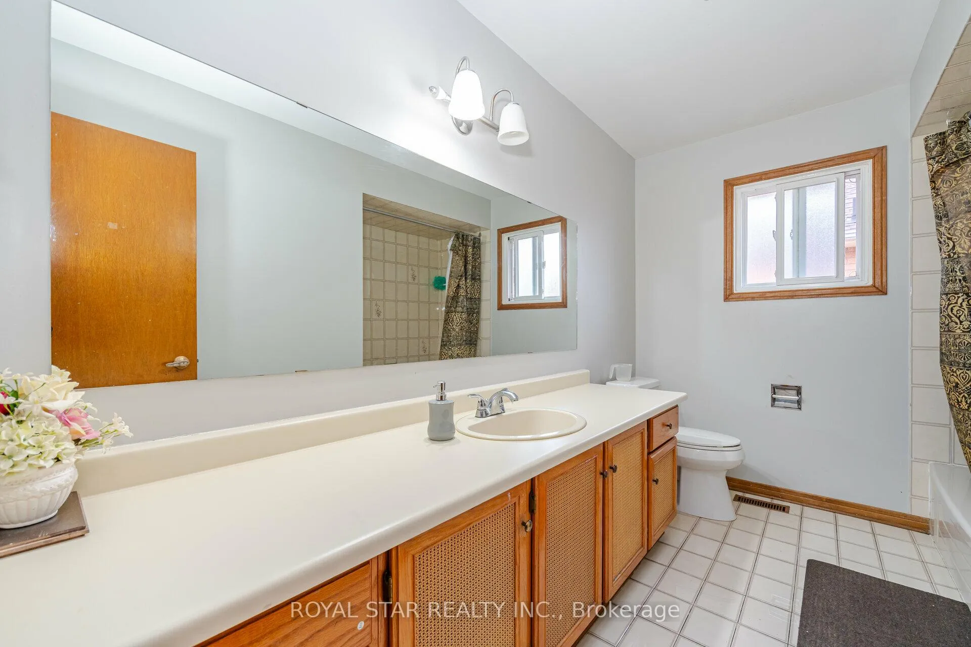 Photo 27 of 10 Hedgerow Avenue, Brampton, Fletcher's Creek South — HOMEH