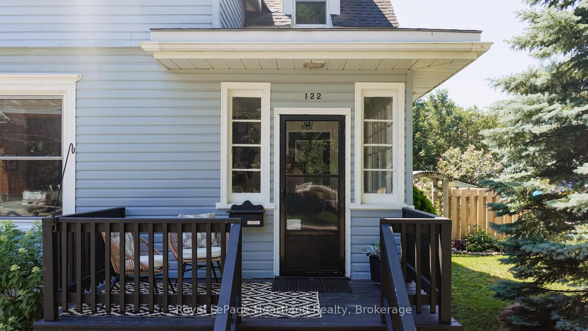 Photo 4 of 122 Nelson Street E, Goderich, Goderich (Town) — HOMEH
