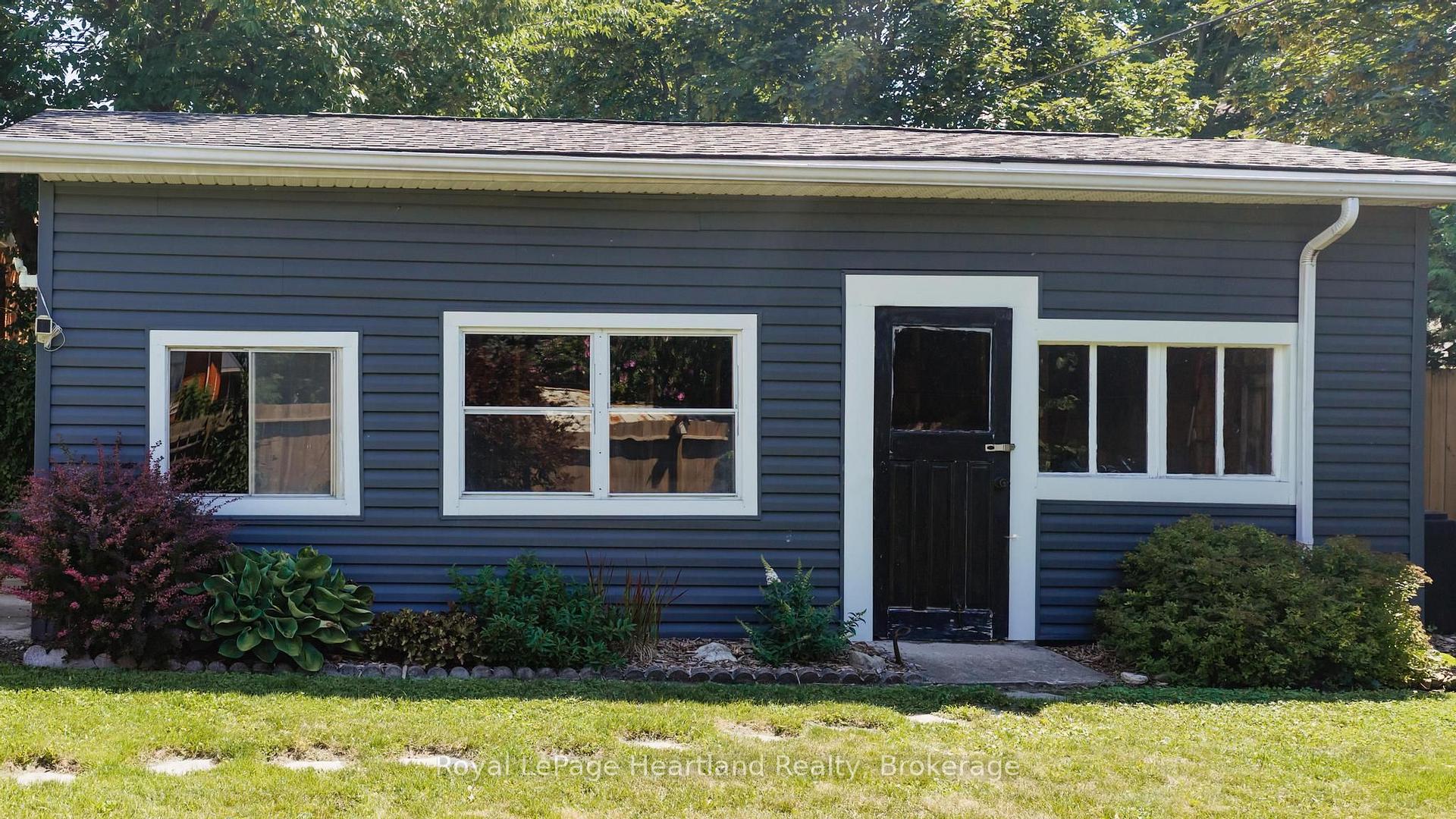 Photo 30 of 122 Nelson Street E, Goderich, Goderich (Town) — HOMEH