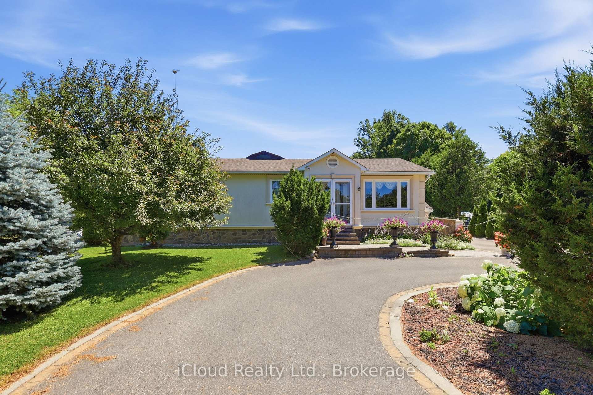 Photo 2 of 4014 Twenty Side Road, Milton, Rural Nassagaweya — HOMEH