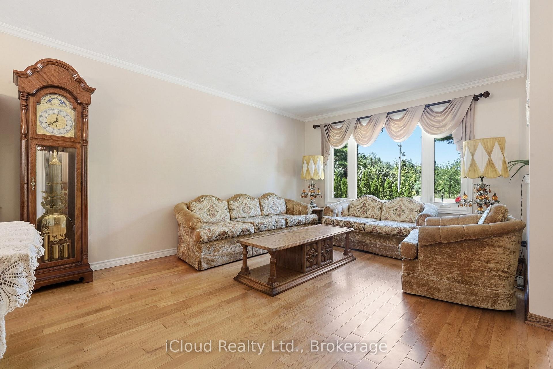 Photo 10 of 4014 Twenty Side Road, Milton, Rural Nassagaweya — HOMEH