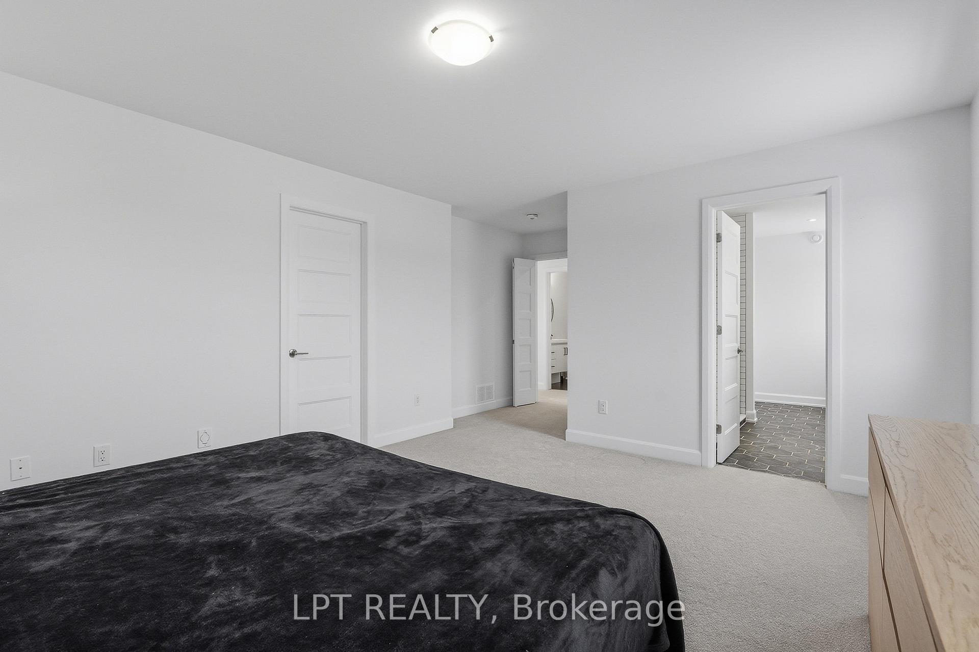 Photo 25 of 301 Moonlight Drive, Russell, Russell Twp — HOMEH