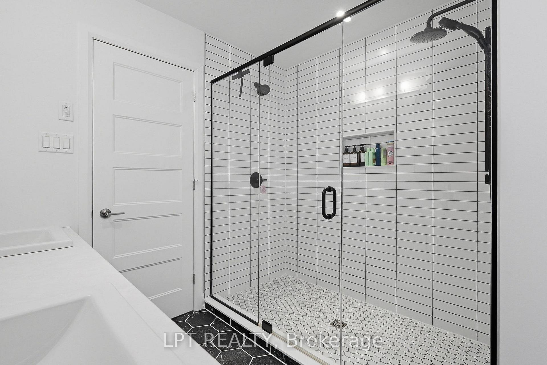 Photo 27 of 301 Moonlight Drive, Russell, Russell Twp — HOMEH