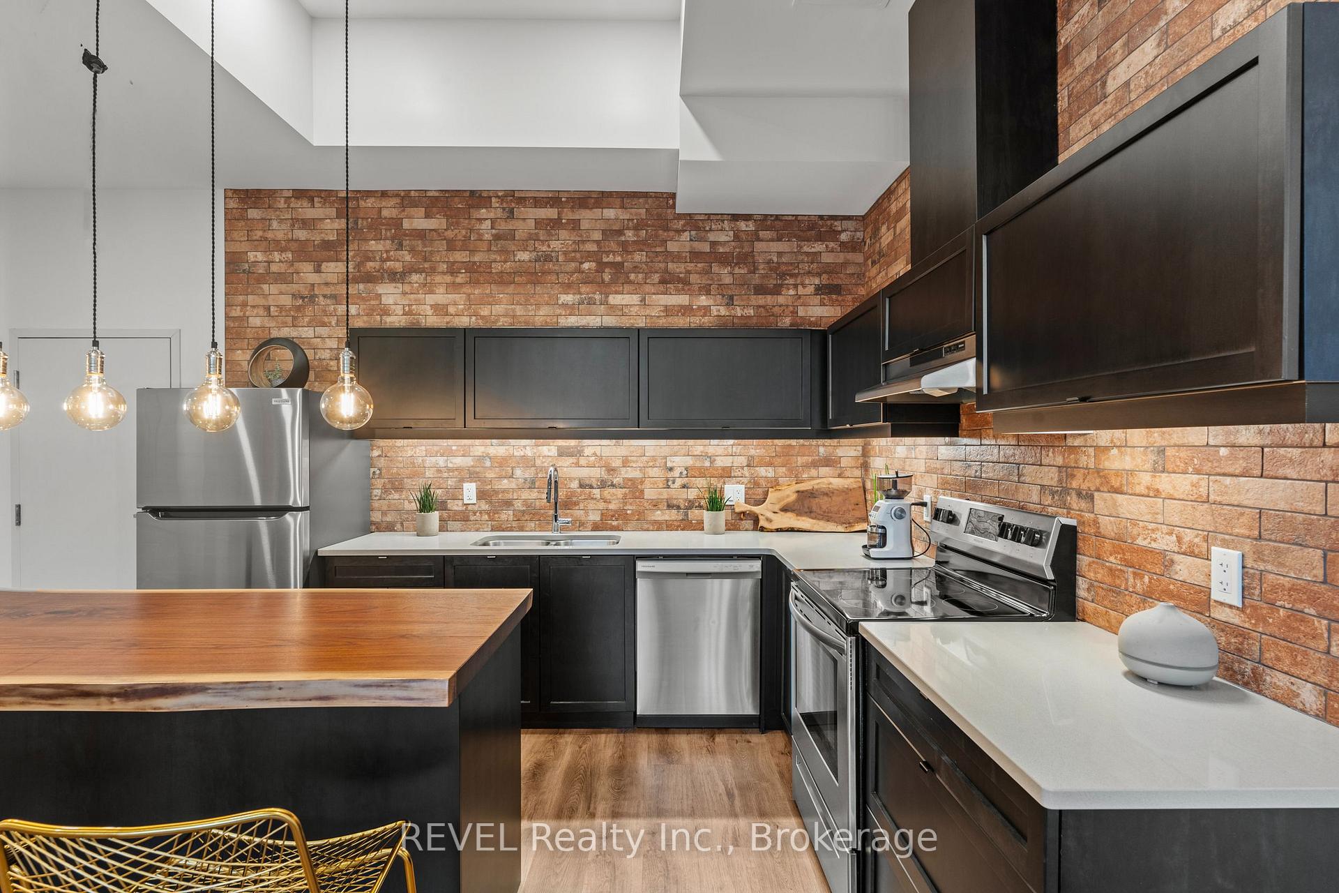 Photo 1 of Unit 3, 405 Merritt Street, St. Catharines, Oakdale — HOMEH