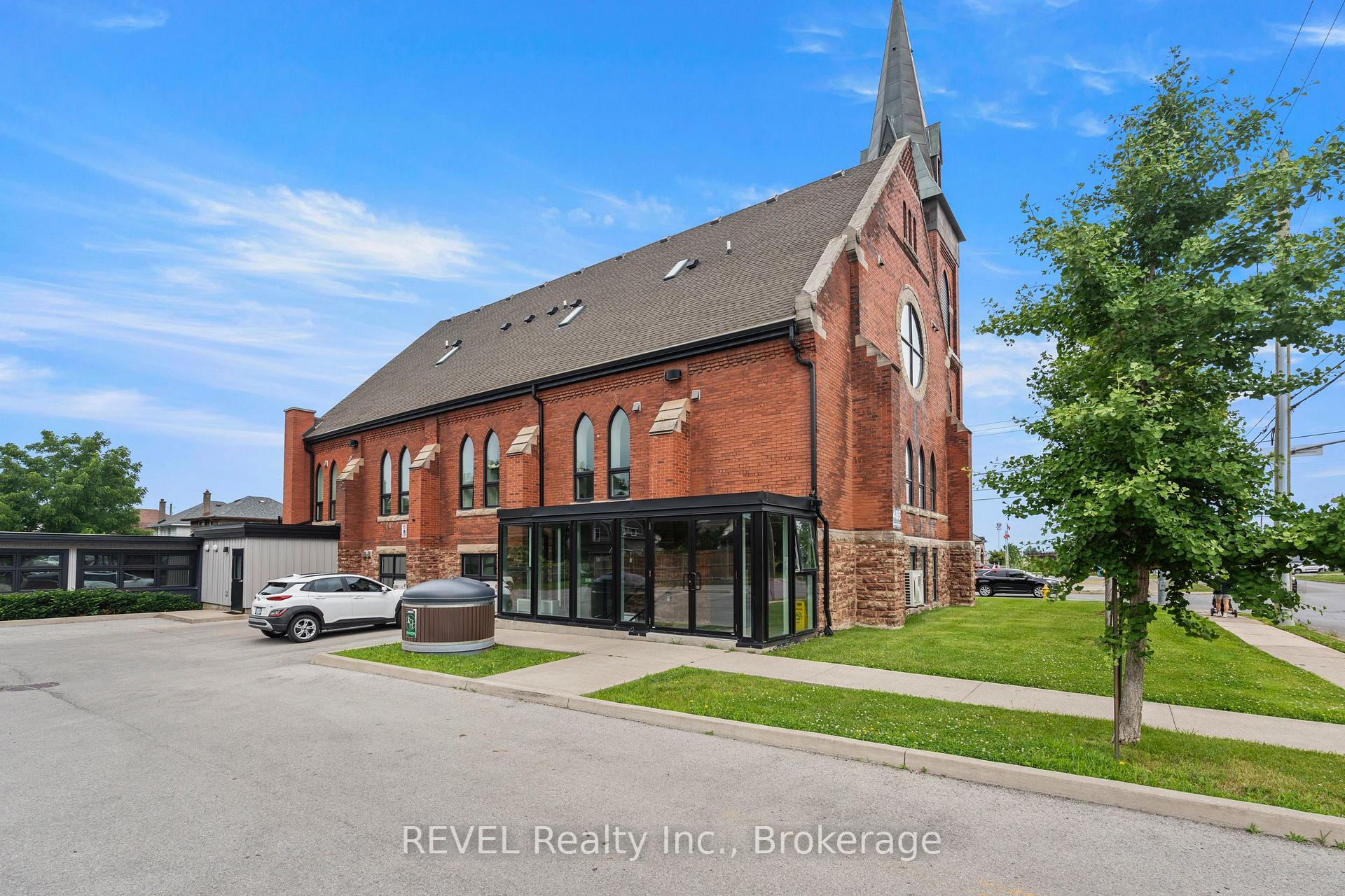 Photo 4 of Unit 3, 405 Merritt Street, St. Catharines, Oakdale — HOMEH
