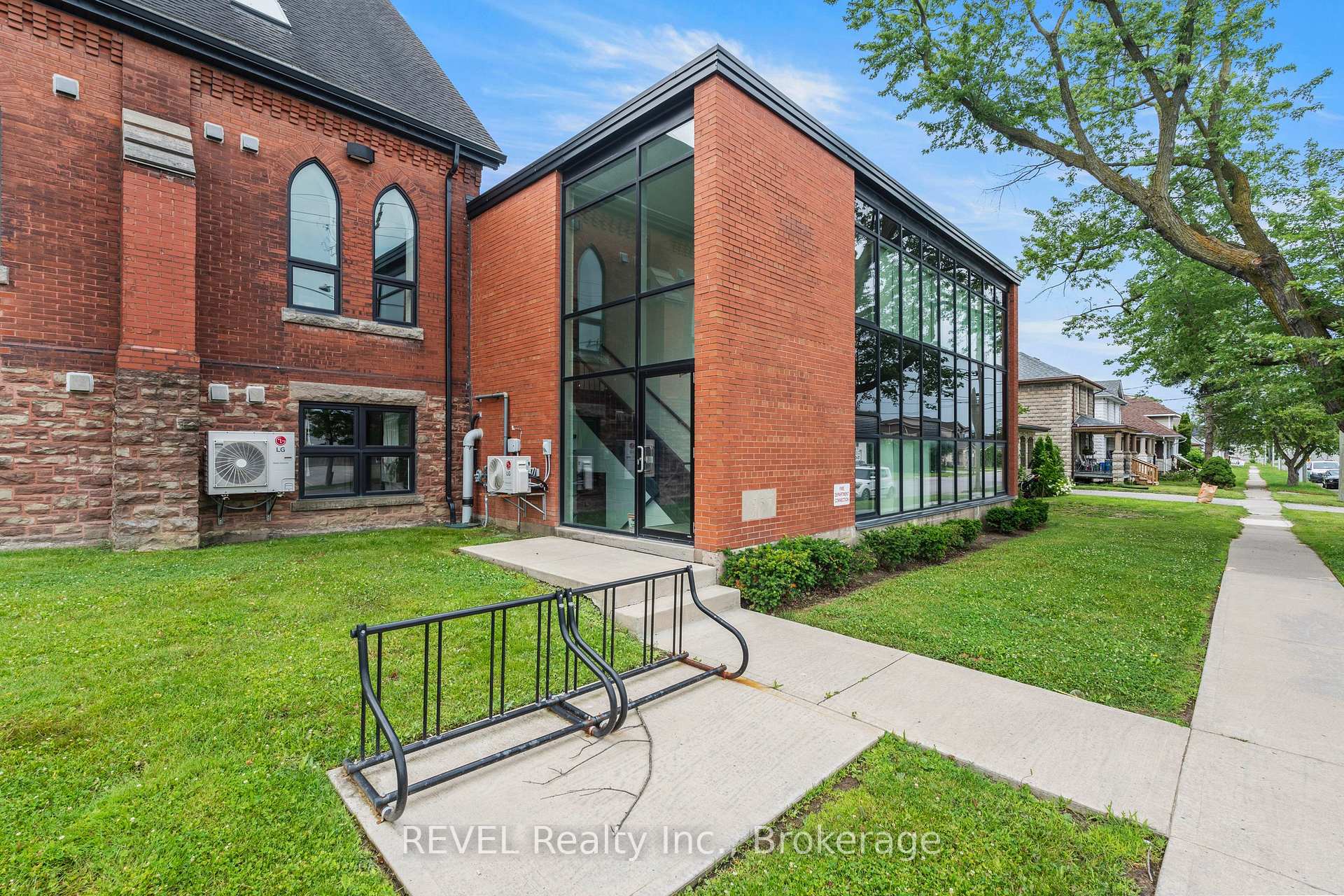 Photo 7 of Unit 3, 405 Merritt Street, St. Catharines, Oakdale — HOMEH