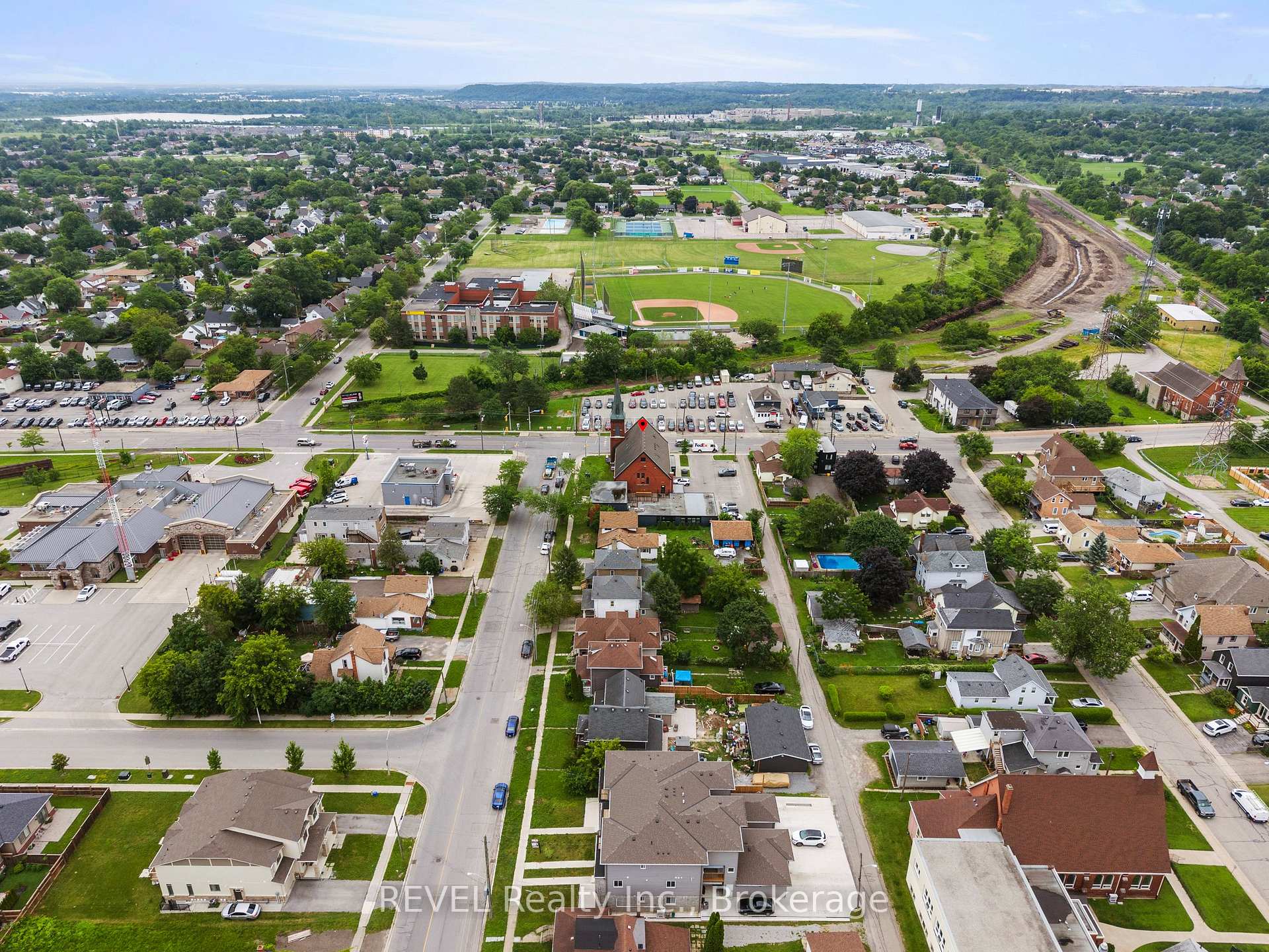 Photo 38 of Unit 3, 405 Merritt Street, St. Catharines, Oakdale — HOMEH